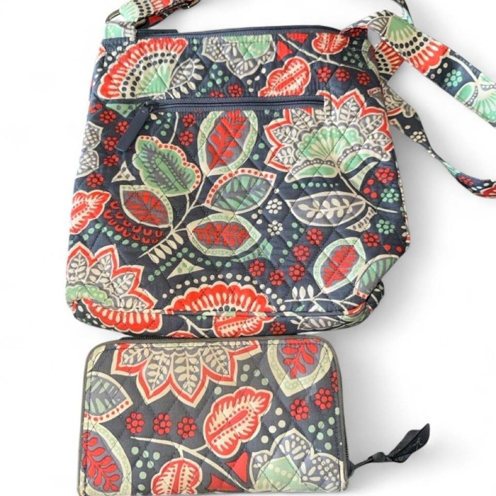 Vera Bradley Triple Zip Hipster Bag in the discontinued Nomadic Floral pattern